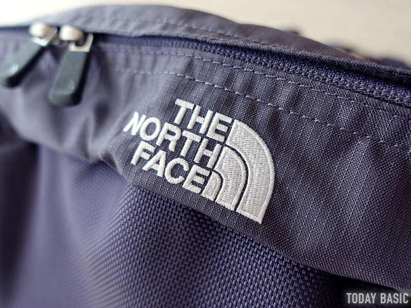 THE NORTH FACEの人気ウエストバッグ「Sweep・スウィープ」の収納例や着用写真をブログレポート